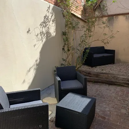 La Petite Cour Apartment Chartres Exterior photo